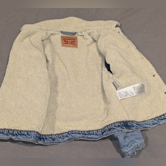 Levi's - 90s Sherpa Trucker Jacket - Picture 5 of 6
